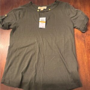 Micheal kors shirt Brand new has never been worn. Tags still included.